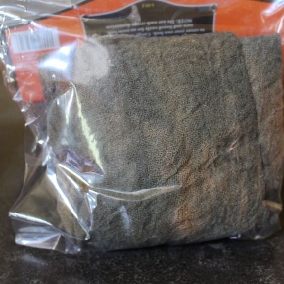 New Halloween Bundle, 3 bags, 3 runners and 3 giant spider web - Picture 6 of 9